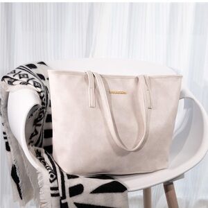 New Montana West lined zipper bag  Neutral
